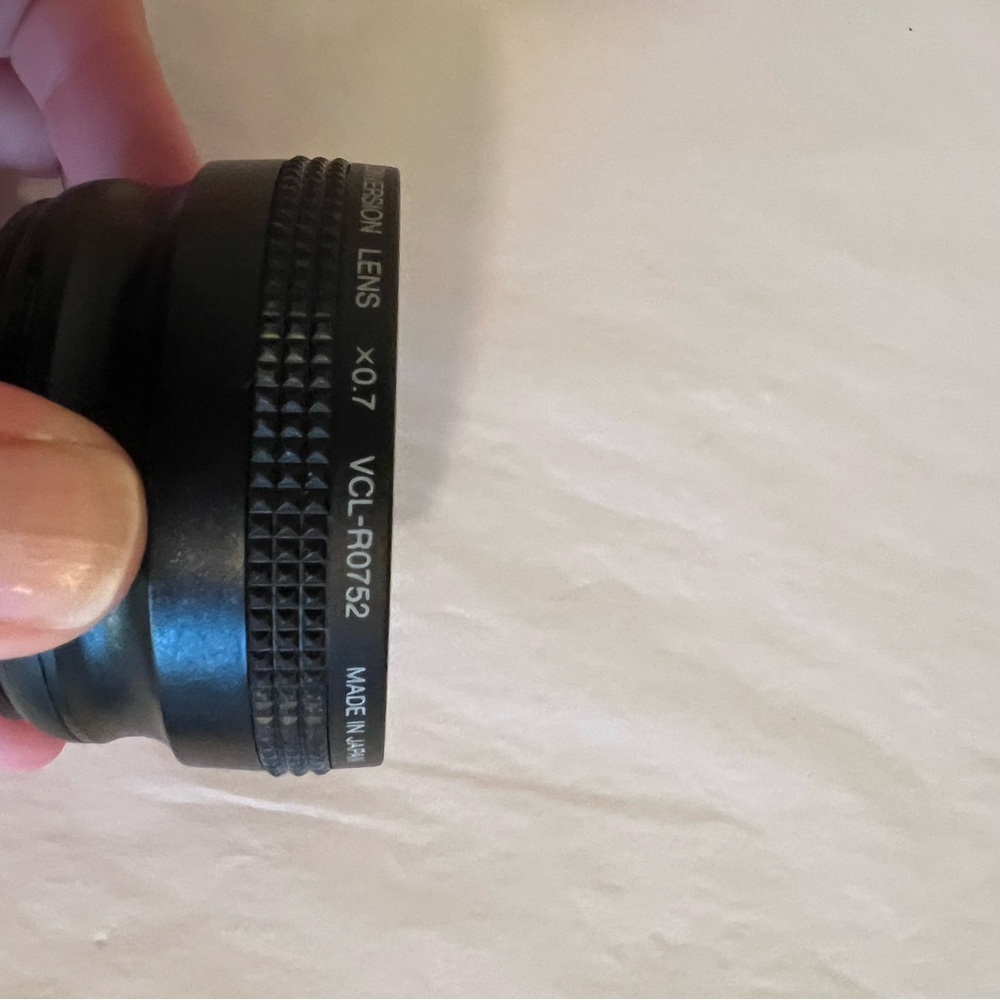 Sony Conversion Lens - Picture 3 of 6
